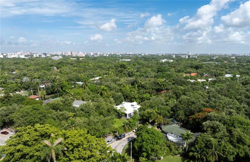 1701 S Bayshore Dr, Miami, FL, 33133-3305 | Card Image