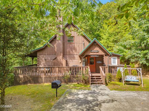 2947 Patty View Way, Sevierville, TN, 37862-7839 | Card Image