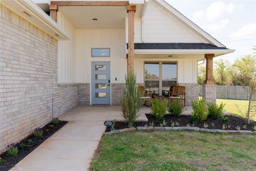 9500 Sultans Water Way, Yukon, OK, 73099-7893 | Card Image