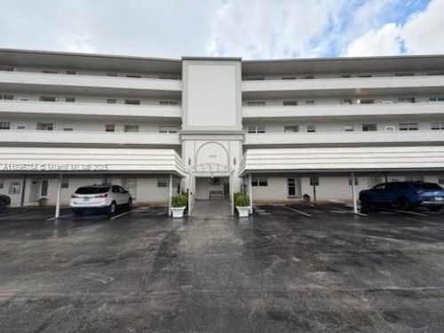 apt-303-250 John F Kennedy Dr, Atlantis, FL, 33462-6605 | Card Image