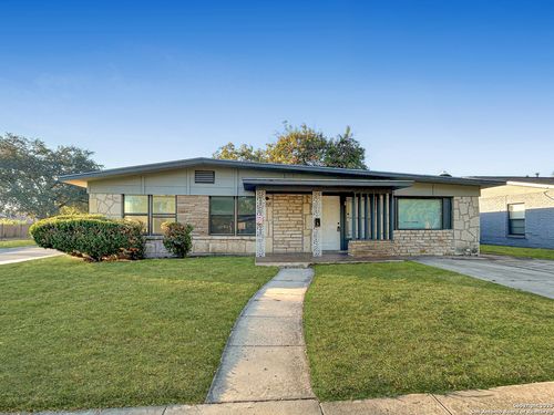 546 Creath Pl, San Antonio, TX, 78221-3016 | Card Image