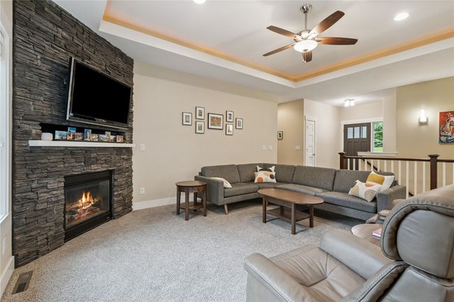 2021 Andrew Charles Dr Nw, House other with 5 bedrooms, 3 bathrooms and null parking in Cedar Rapids IA | Image 5