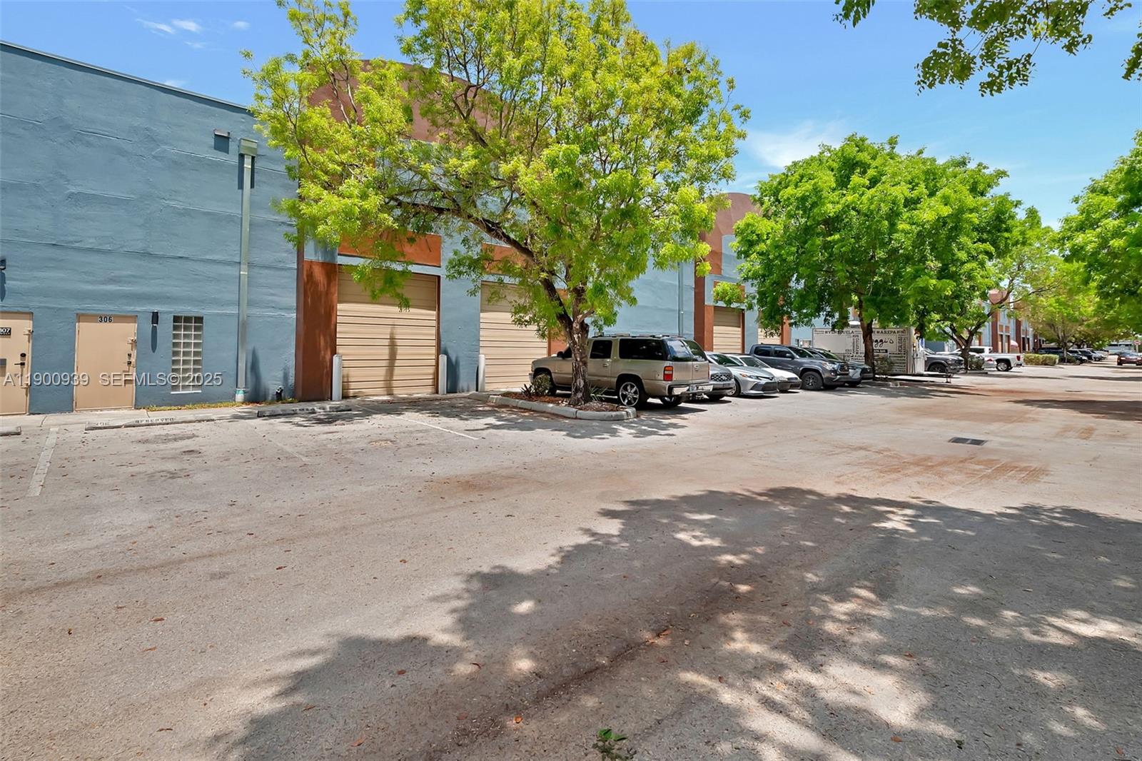 Commercial Lease in Miami Gardens 2