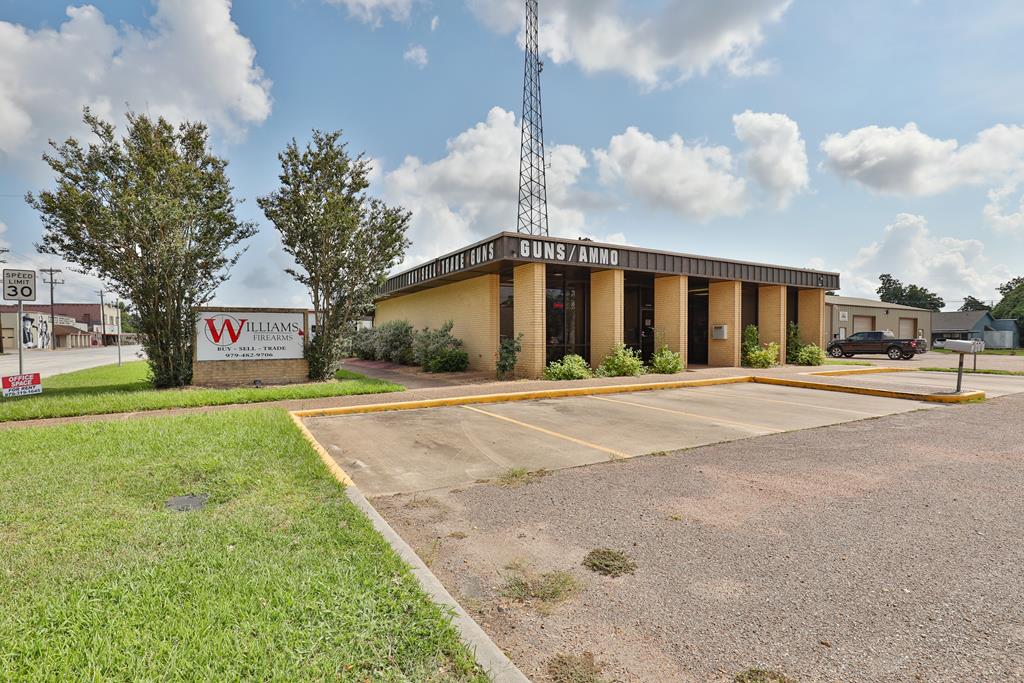 101 E Alabama St, Brazoria, TX 77422