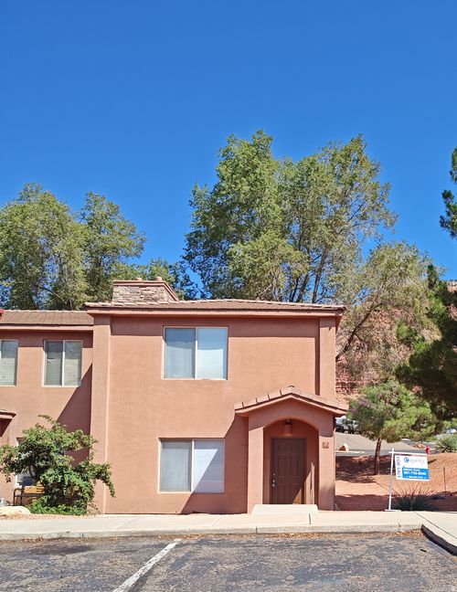 a8-300 E 300 N, Kanab, UT, 84741-3362 | Card Image