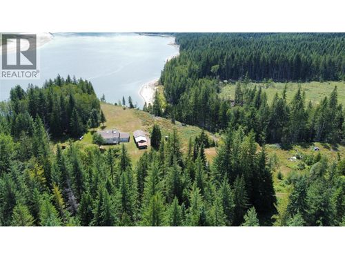 145 Mostyn Rd, Central Kootenay, BC, V0G1R1 | Card Image
