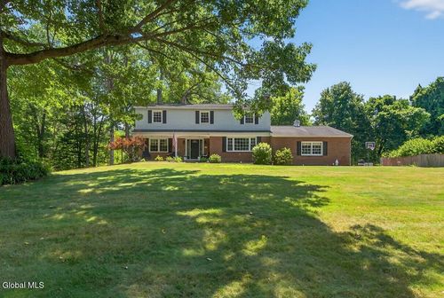5 Laurel Oak Ln, Clifton Park, NY, 12065-4713 | Card Image
