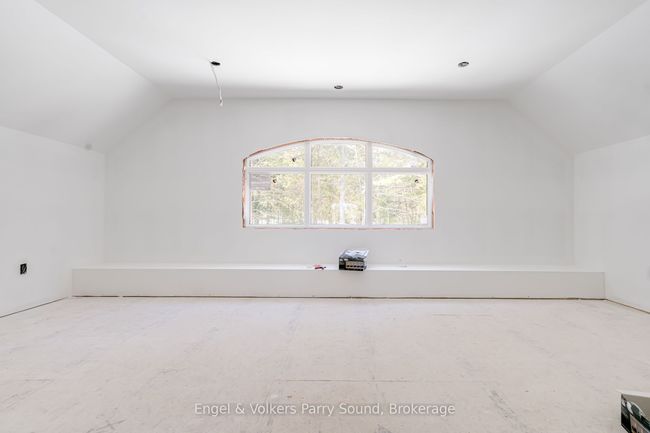 16 Lake Forest Dr, House other with 3 bedrooms, 3 bathrooms and 4 parking in McDougall ON | Image 14