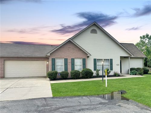 1039 Timberwood Dr, Beaver Falls, PA, 15010-1613 | Card Image