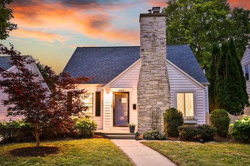 2464 N 82nd Street, Wauwatosa, WI, 53213 | Card Image