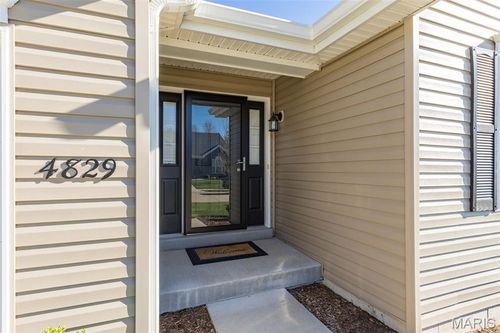 4829 Valley Meadows Ct, Imperial, MO, 63052-1442 | Card Image