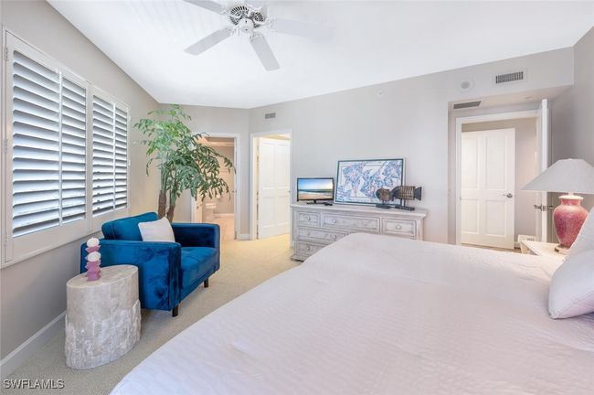 APT-1004 - 8231 Bay Colony Dr, Condo with 2 bedrooms, 3 bathrooms and null parking in NAPLES FL | Image 31