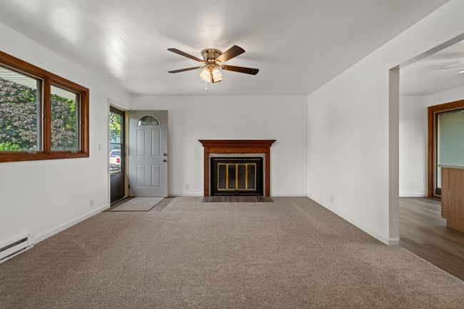 19 Circle Dr, House other with 3 bedrooms, 1 bathrooms and 1 parking in Fisher IL | Image 5