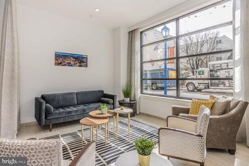 1b-1-1327-131 Bridge Street, PHOENIXVILLE, PA, 19460 | Card Image