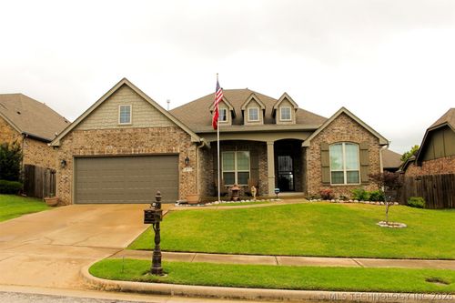 5870 143rd St, Bixby, OK, 74008-3749 | Card Image
