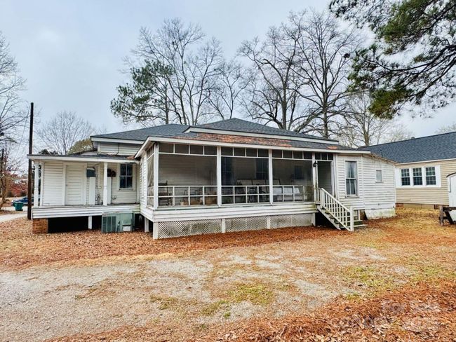 226 Huger St, House other with 4 bedrooms, 2 bathrooms and null parking in Cheraw SC | Image 7