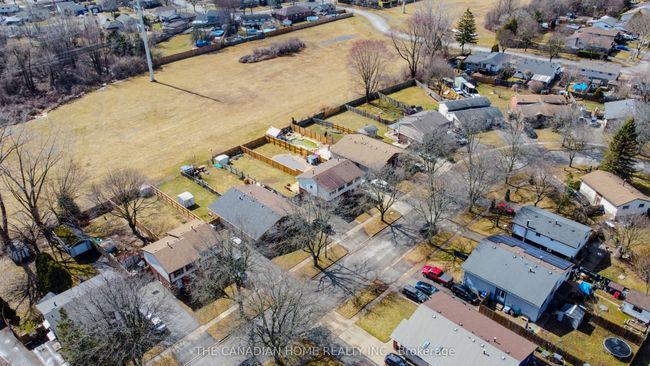 6596 Harmony Ave, House attached with 4 bedrooms, 2 bathrooms and 3 parking in Niagara Falls ON | Image 5