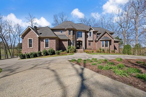 1050 Moonlit Meadow Ln, Greenbrier, TN, 37073-2175 | Card Image