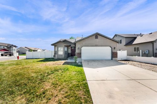 2575 Athena Dr, Magna, UT, 84044-4404 | Card Image