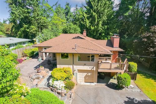 2404 Sw 170th St, Burien, WA, 98166-3250 | Card Image