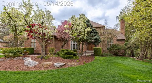 1818 Westridge Dr, Rochester Hills, MI, 48306-3275 | Card Image