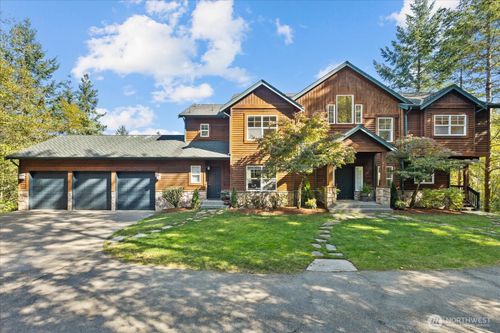 16470 Uplands Way Se, North Bend, WA, 98045-9044 | Card Image