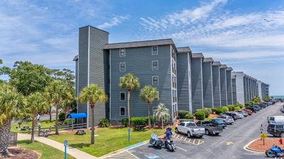 A151 - 5905 South Kings Hwy., Condo with 2 bedrooms, 2 bathrooms and null parking in Myrtle Beach SC | Image 2