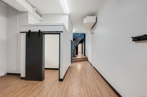 301-733 Johnson St, Victoria, BC, V8W3C7 | Card Image