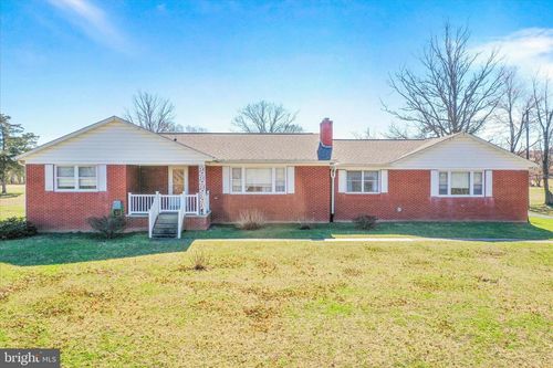 550 Bucks Mill Rd, Strasburg, VA, 22657-5329 | Card Image