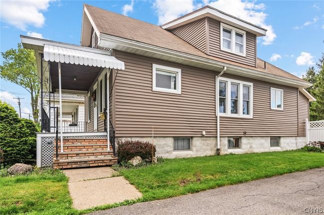 1434 Old Burrstone Road, House other with 2 bedrooms, 1 bathrooms and null parking in Utica NY | Image 3