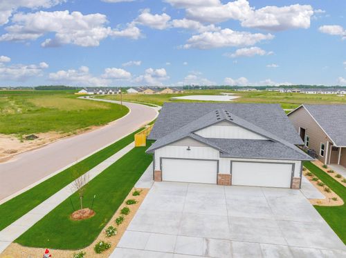 2017 N Reece St, Goddard, KS, 67052 | Card Image