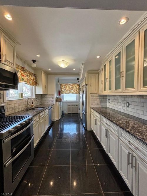 1127 Stilford Ave, Plainfield, NJ, 07060-2628 | Card Image