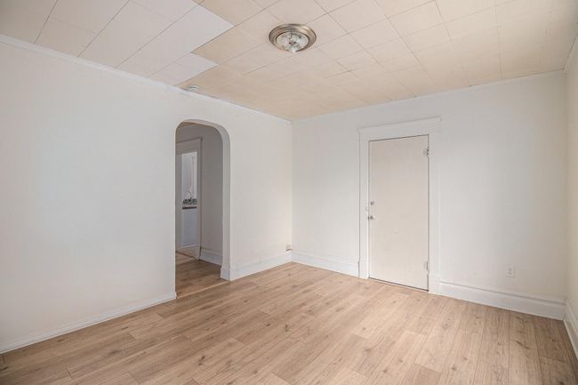 811 Larned St, Home with 0 bedrooms, 0 bathrooms and 4 parking in Lansing MI | Image 6