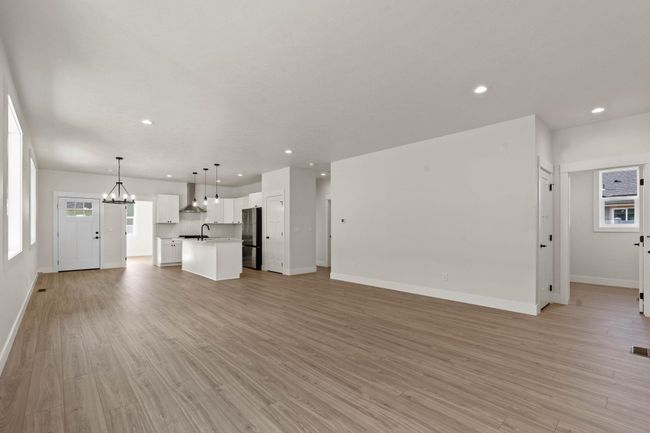 L4 E Sharp Ln, House other with 3 bedrooms, 2 bathrooms and null parking in Spokane WA | Image 7