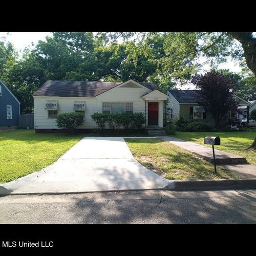 1524 Linden Pl, Clarksdale, MS, 38614-3106 | Card Image