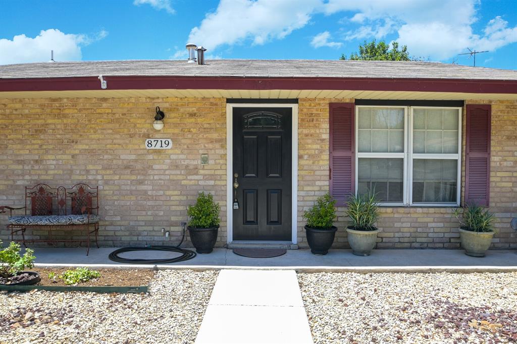 Tradewind Dr, Windcrest, TX 78239