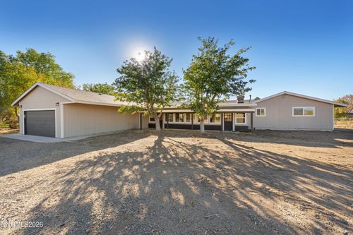 829 Lyell Way, Gardnerville, NV, 89460-8841 | Card Image