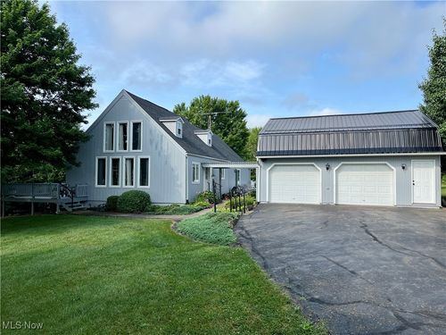 1368 Andora Rd Ne, Carrollton, OH, 44615-9711 | Card Image