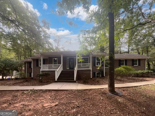 121 Northwoods Rd, Sharpsburg, GA, 30277-1643 | Card Image