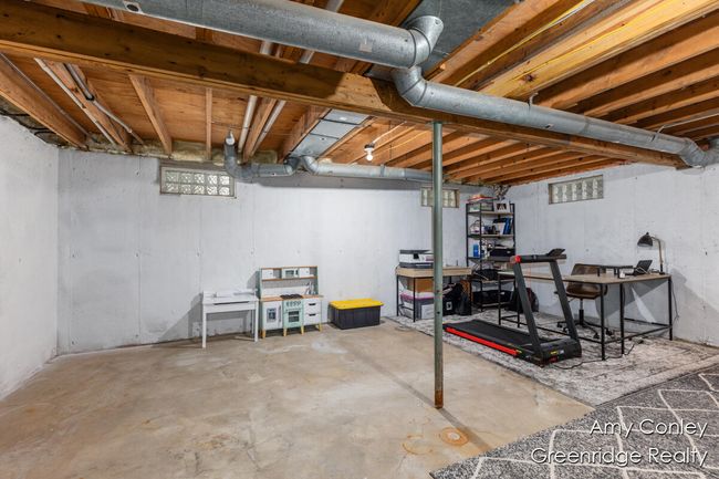 POTENTIAL TO ADD 4TH BEDROOM OR FAMILY / RECREATION ROOM | Image 32