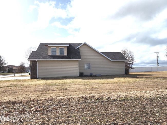 1502 E 7th Street, House other with 4 bedrooms, 2 bathrooms and null parking in Lamar MO | Image 35