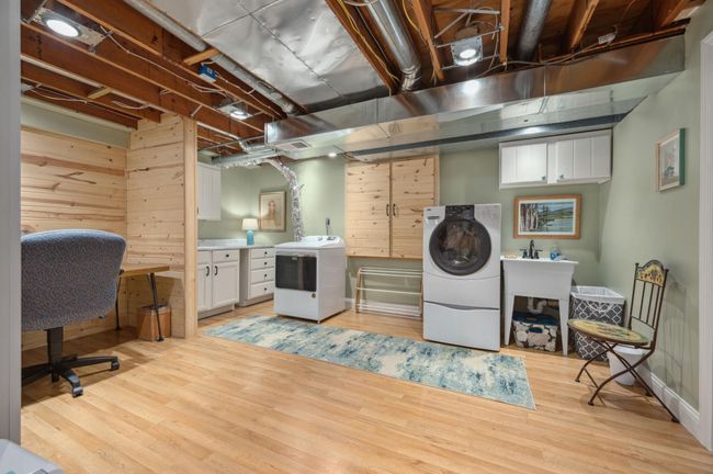Lower level Laundry | Image 33