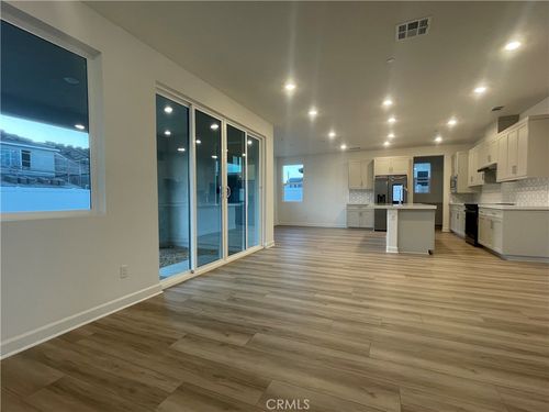 115 Metz Way, Oceanside, CA, 92057-5642 | Card Image