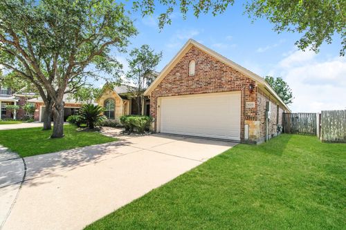 5705 Emerald Brook Ln, League City, TX, 77573-1998 | Card Image