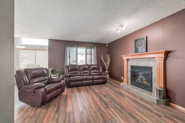 192 Stonegate Crescent Nw, Home with 4 bedrooms, 2 bathrooms and 4 parking in Airdrie AB | Image 7