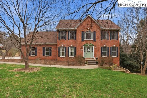 2027 Fairview Cir, Wilkesboro, NC, 28697-9513 | Card Image