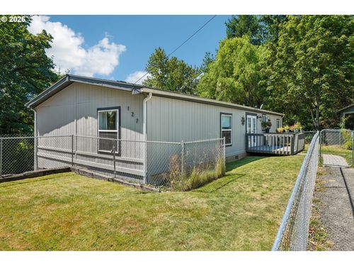 127 Pioneer Ave Ne, Castle Rock, WA, 98611-9229 | Card Image