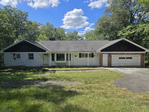 257 Awosting Rd, Hewitt, NJ, 07421-3102 | Card Image