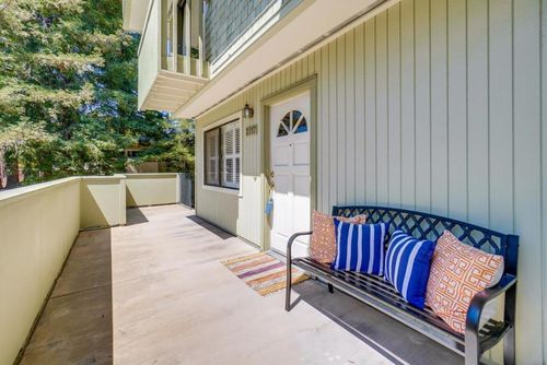 2317 Sharon Rd, Menlo Park, CA, 94025-6247 | Card Image