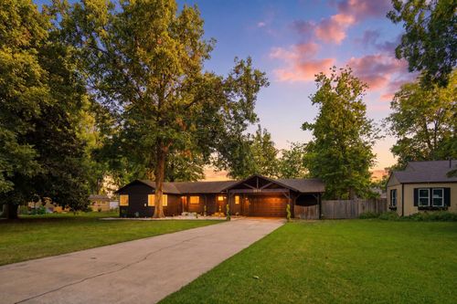3014 E 49th St, Tulsa, OK, 74105-6302 | Card Image
